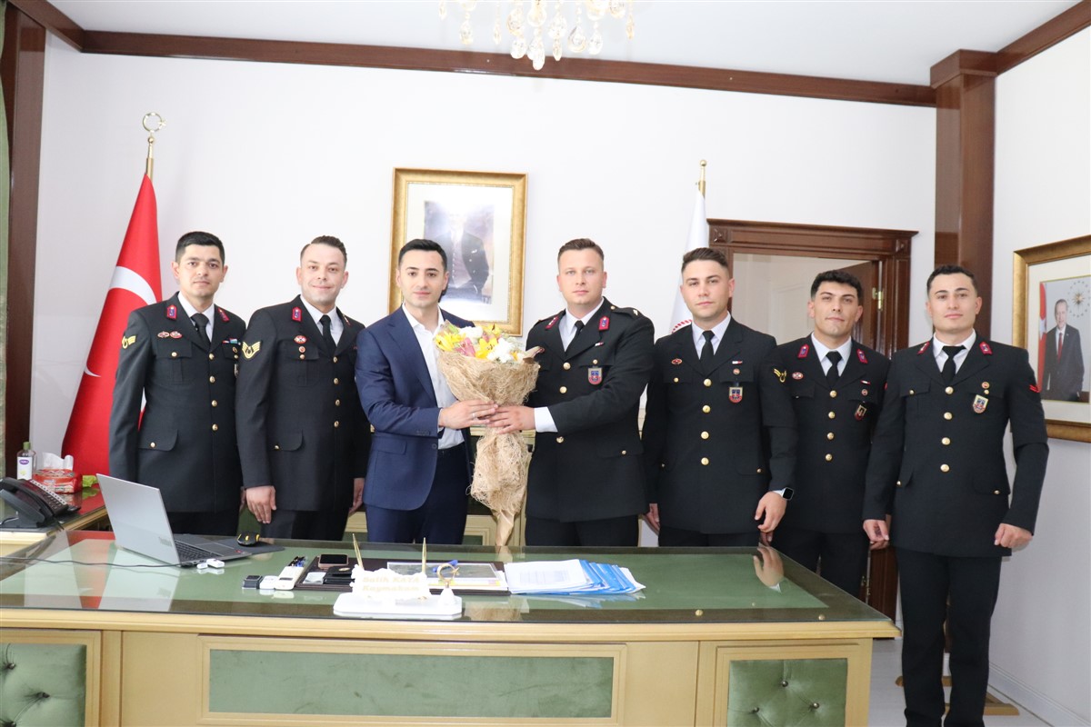 Jandarma Teşkilatının Kuruluşunun 186. Yıl Dönümü Münasebetiyle İlçe Jandarma Komutanlığından Kaymakamımıza Ziyaret
